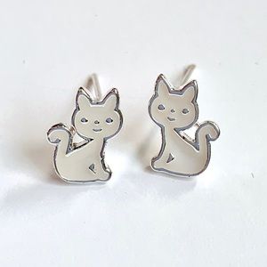 White Cat Studs